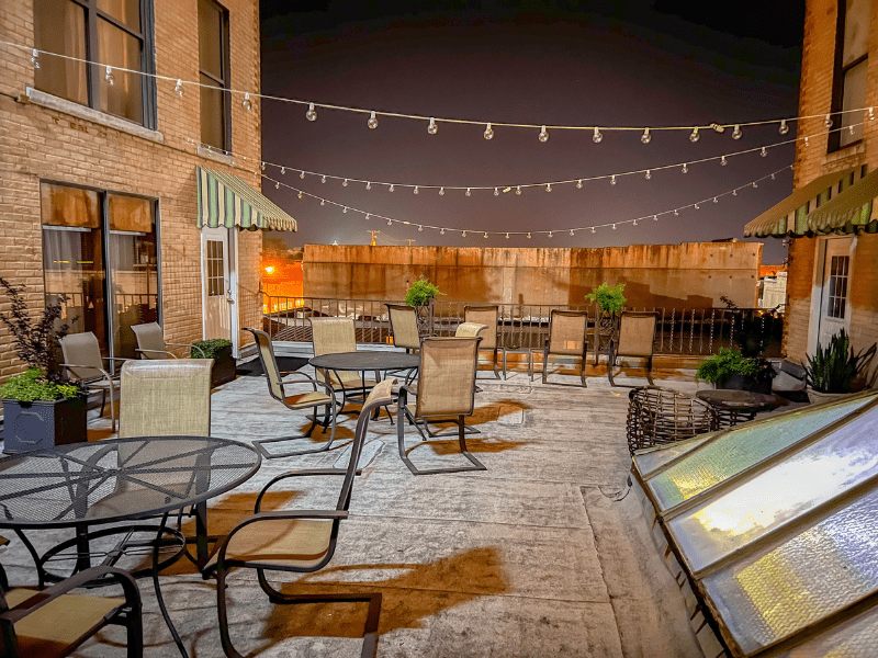 hotel in palestine texas